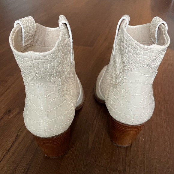 Chinese Laundry - Western Bootie - Picture 3 of 4